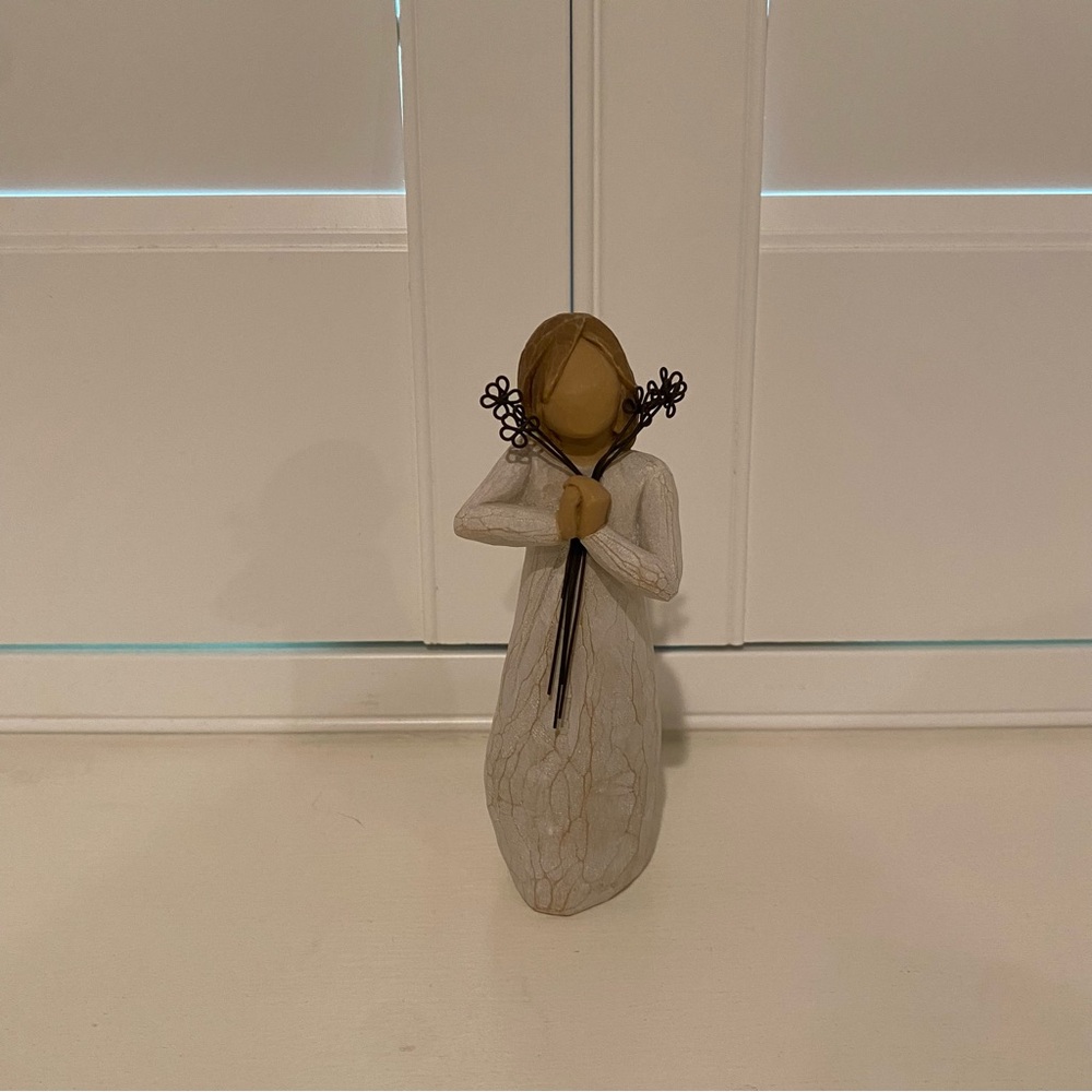 NIB Demdaco Willow Tree Friendship Figurine